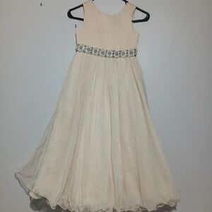 Chantilly Place Girls Long Elegant Sleeveless Dress. Size 6